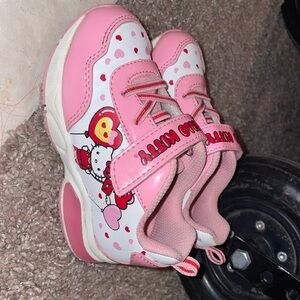Valentine hello kitty shoes